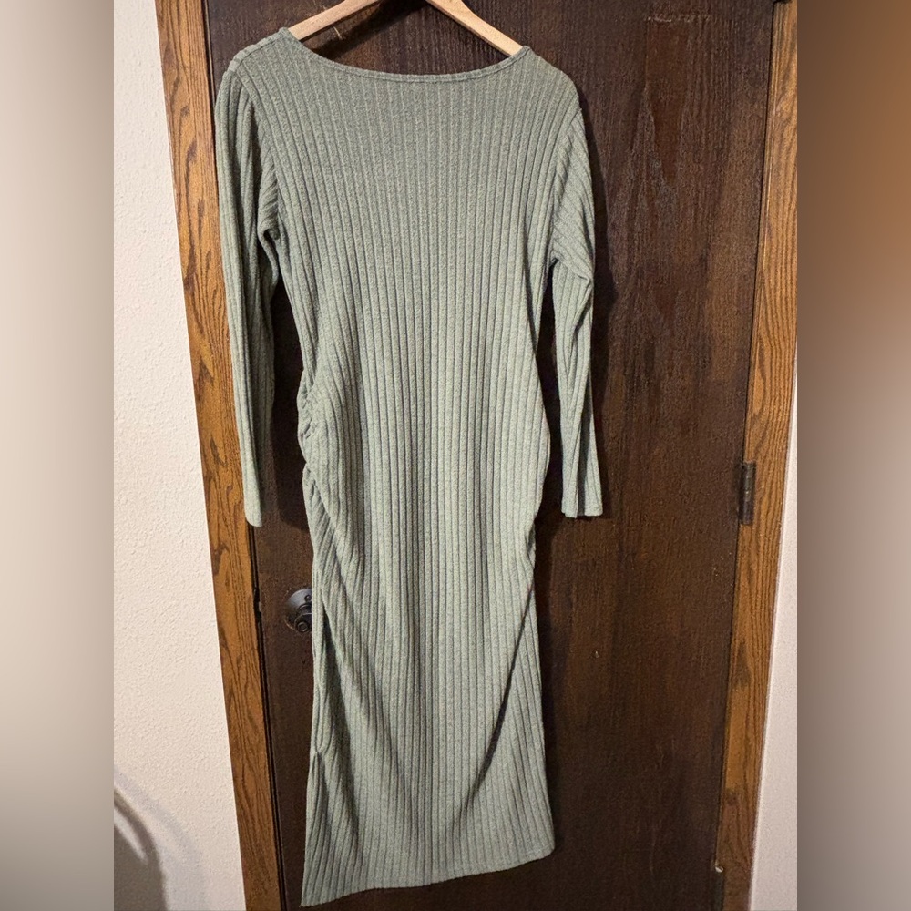 Green Ribbed Maternity Dress - Picture 6 of 7